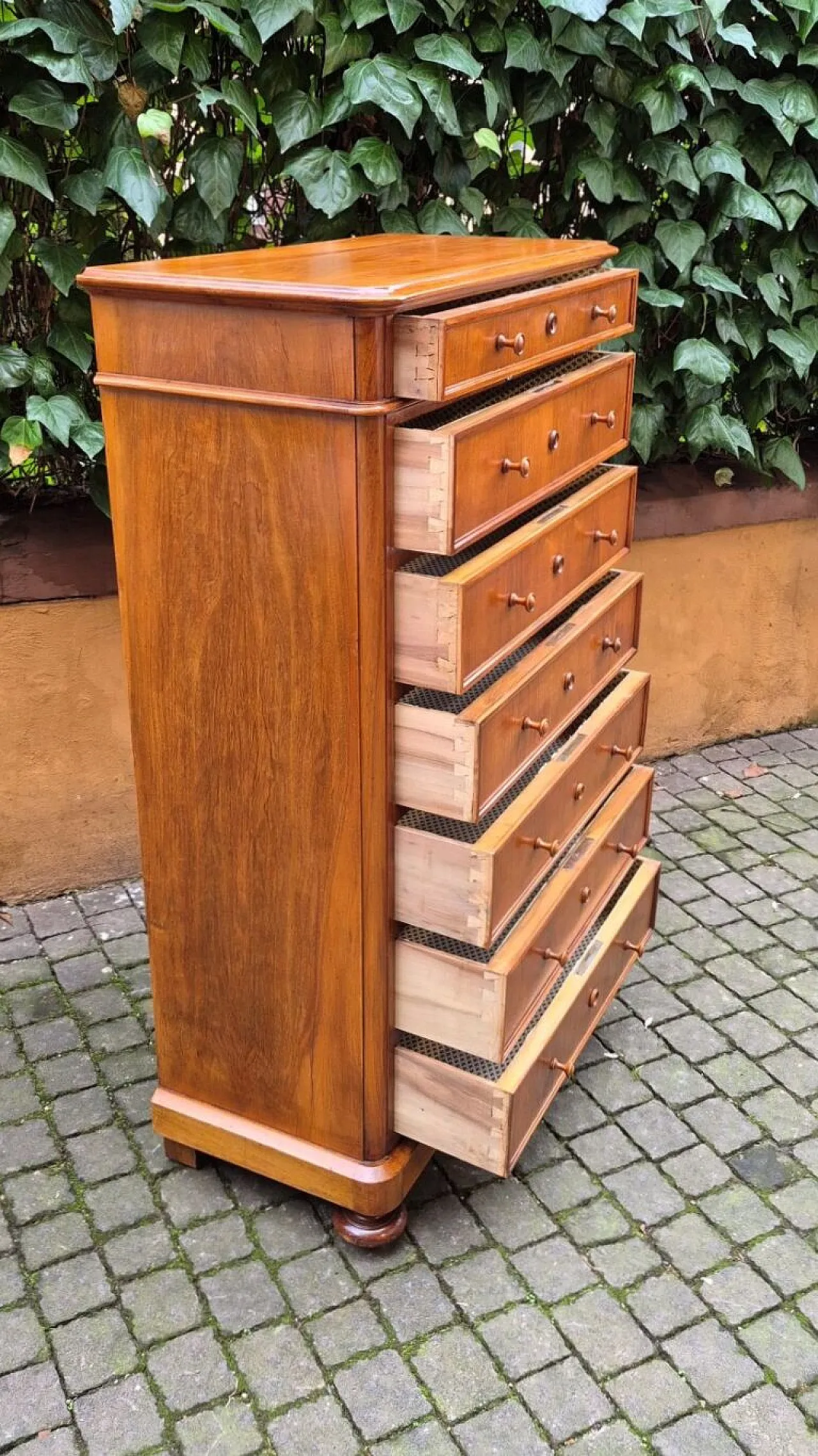 Pair of walnut-veneered weeklies, 19th century 3