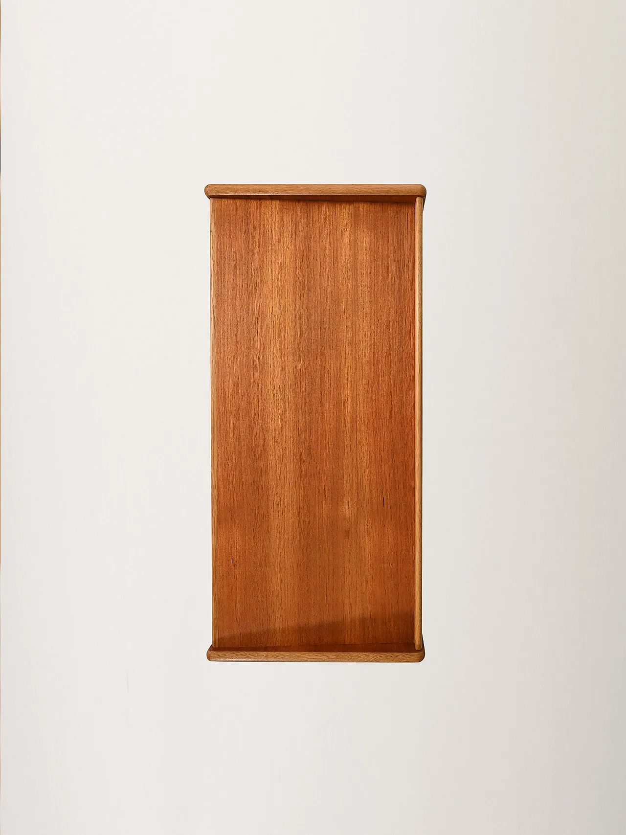 Comodino scandinavo con cassetto e portariviste 9