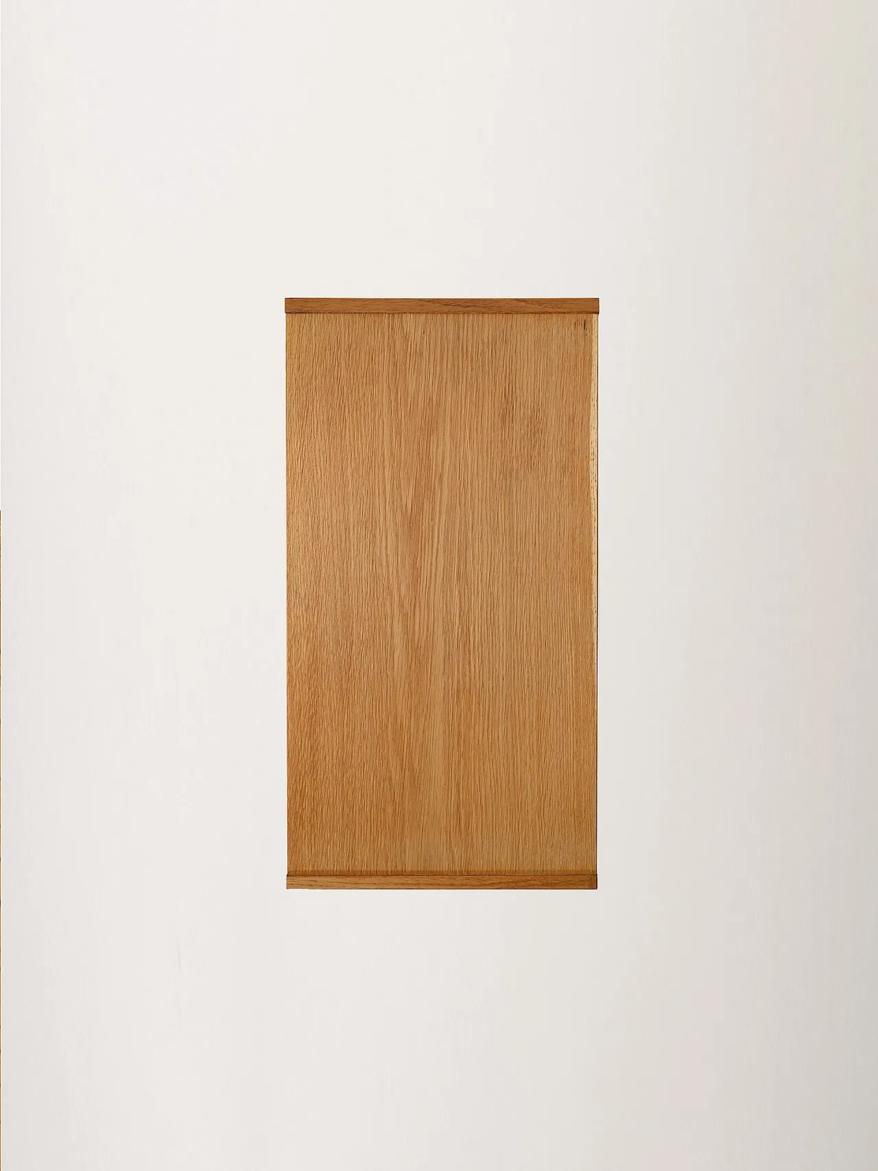 Small Scandinavian chest of drawers in oak 9