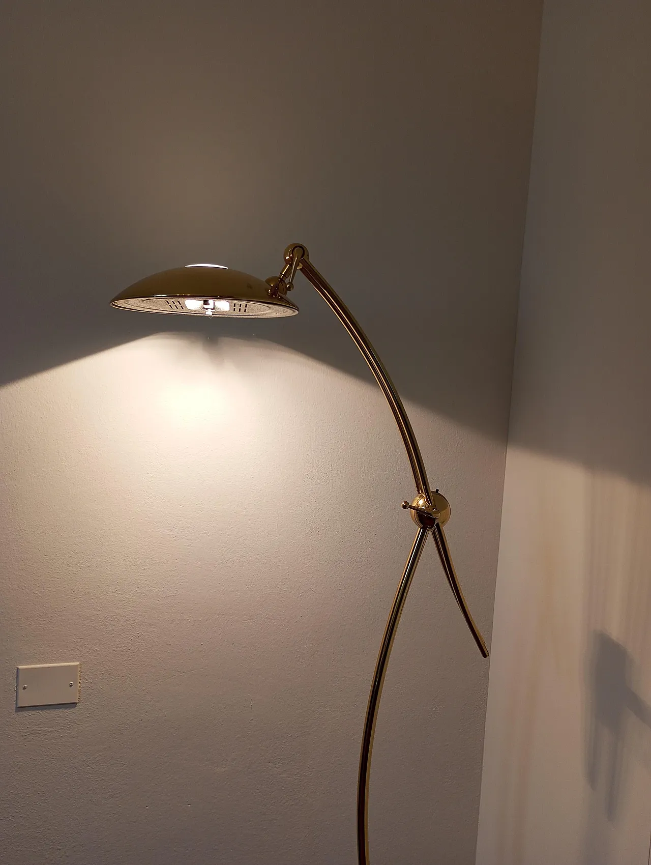 Lampada da terra di Luigi Colani in ottone, Italia, anni ‘70 15