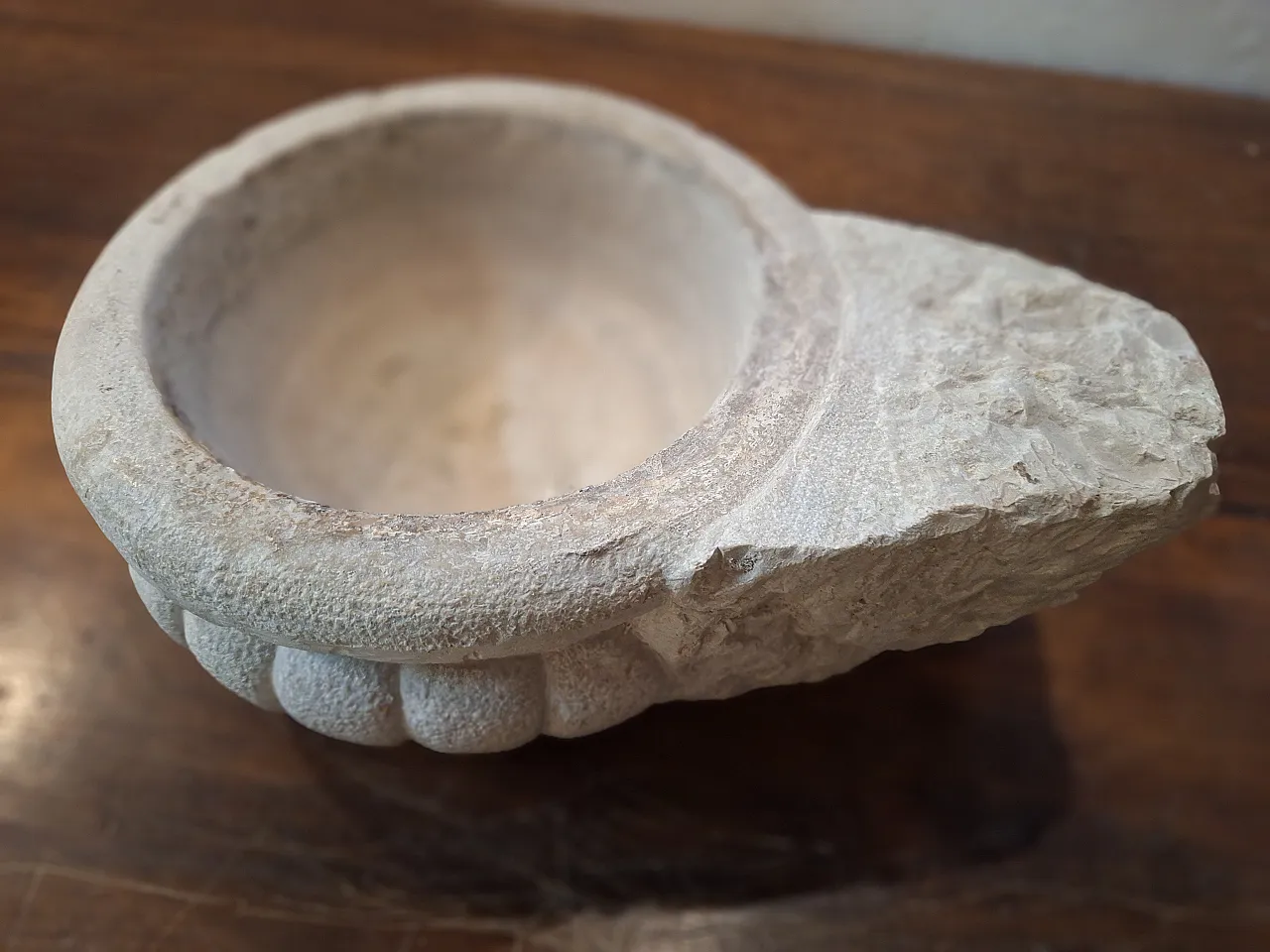 Marble wall stoup, 18th century 8