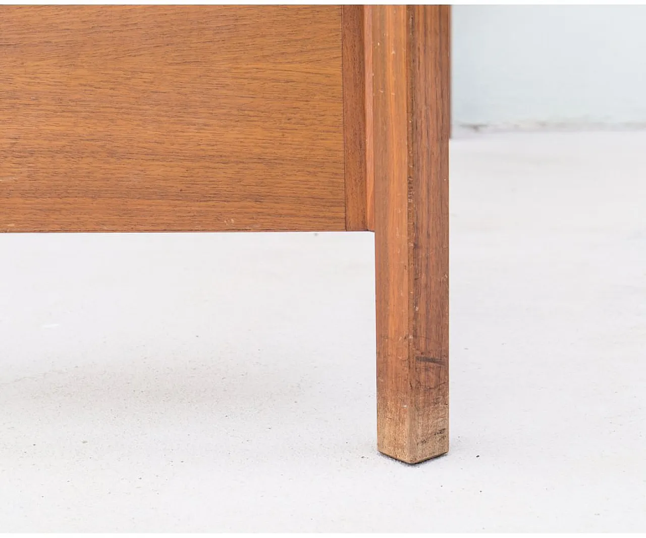 LT25 double bed in walnut by Ezio and Roberto Poggi, 1960 14