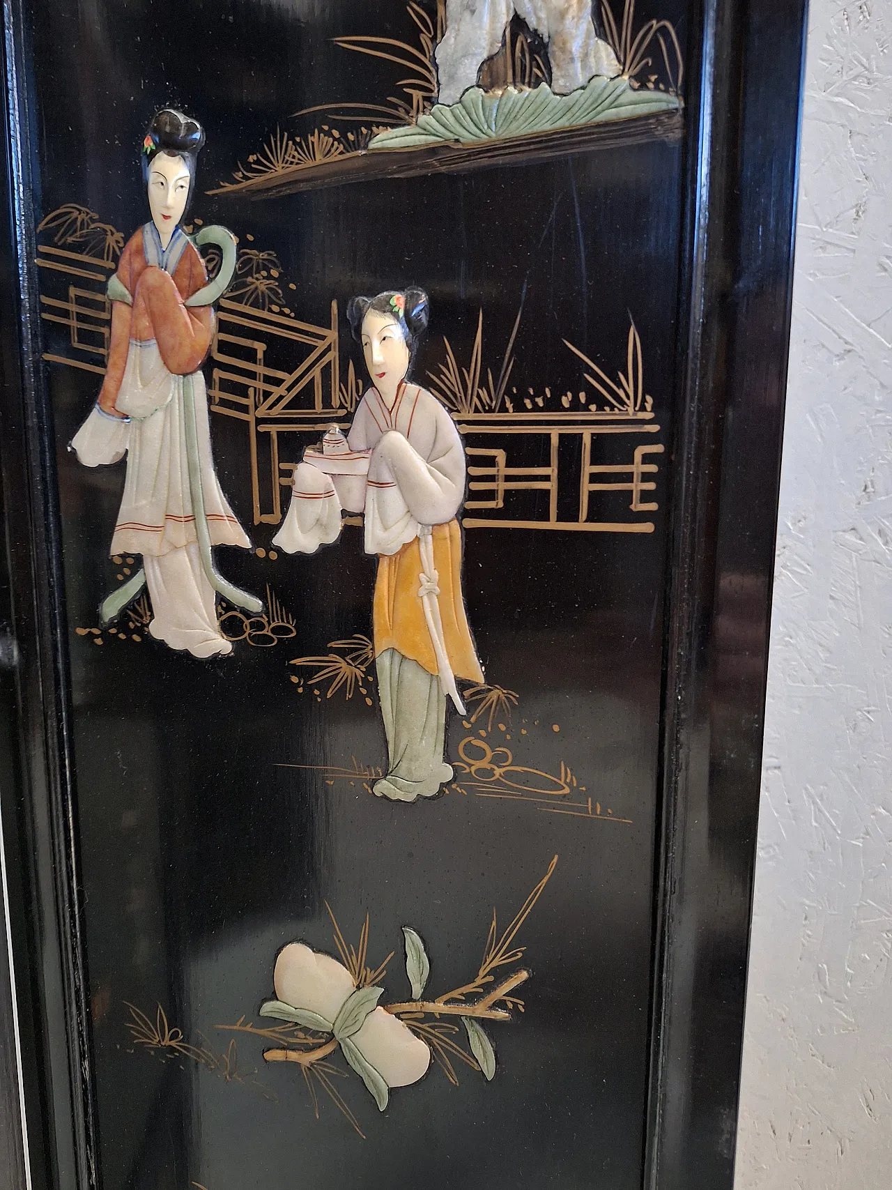 Paravento orientale in lacca con decorazioni in pietra, anni '50 10