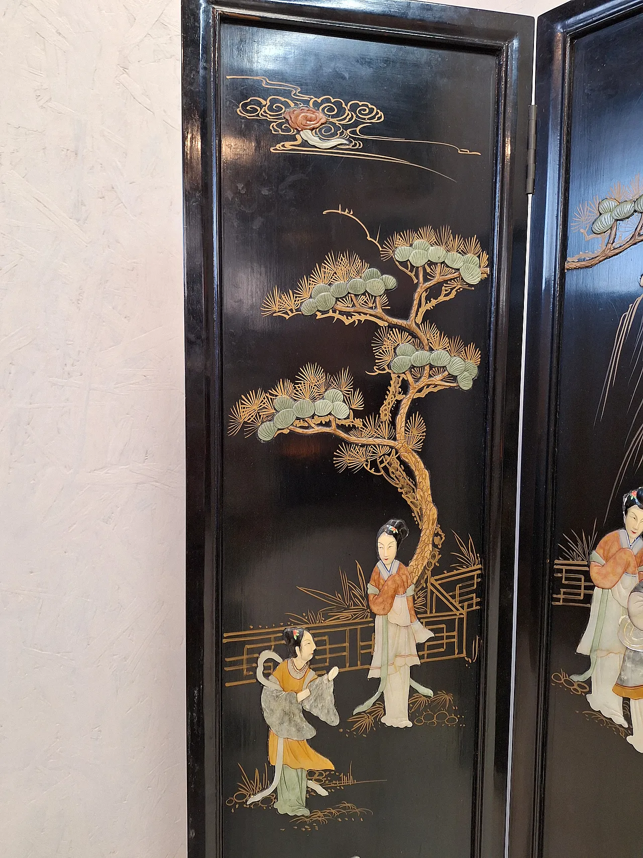 Paravento orientale in lacca con decorazioni in pietra, anni '50 15