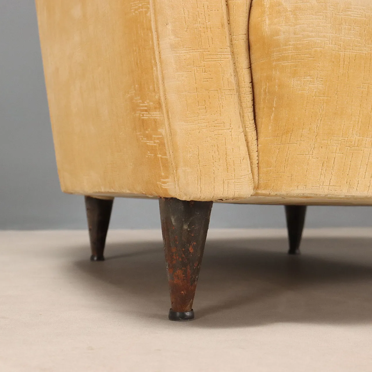 Coppia di poltrone con imbottitura in molle e piuma e tessuto, '900 7