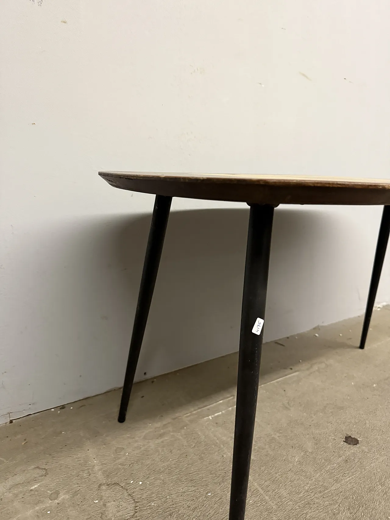 Mid century coffee table in bean-shaped walnut, 50s 11