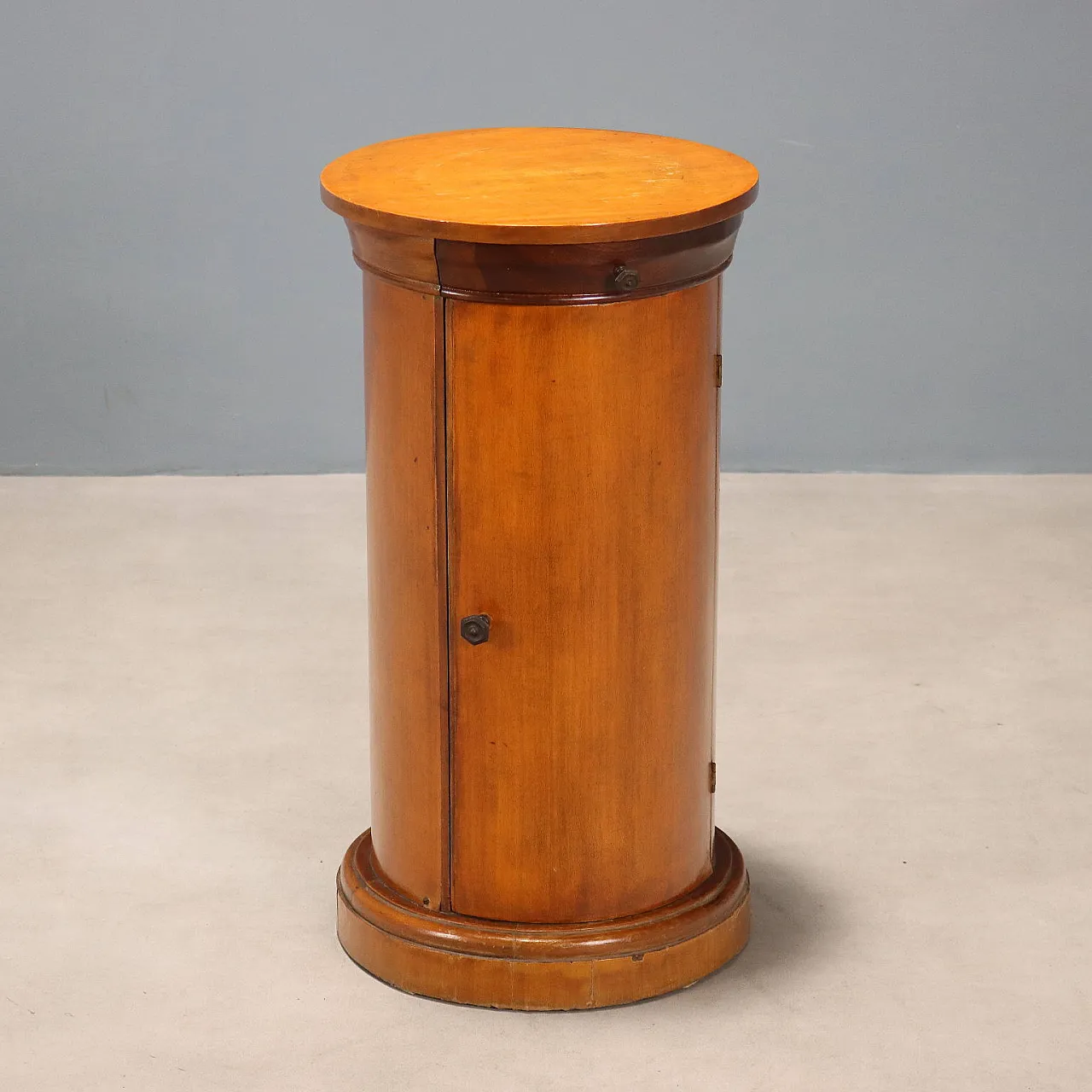 Comodino con piedistallo in mogano, primo '900 1