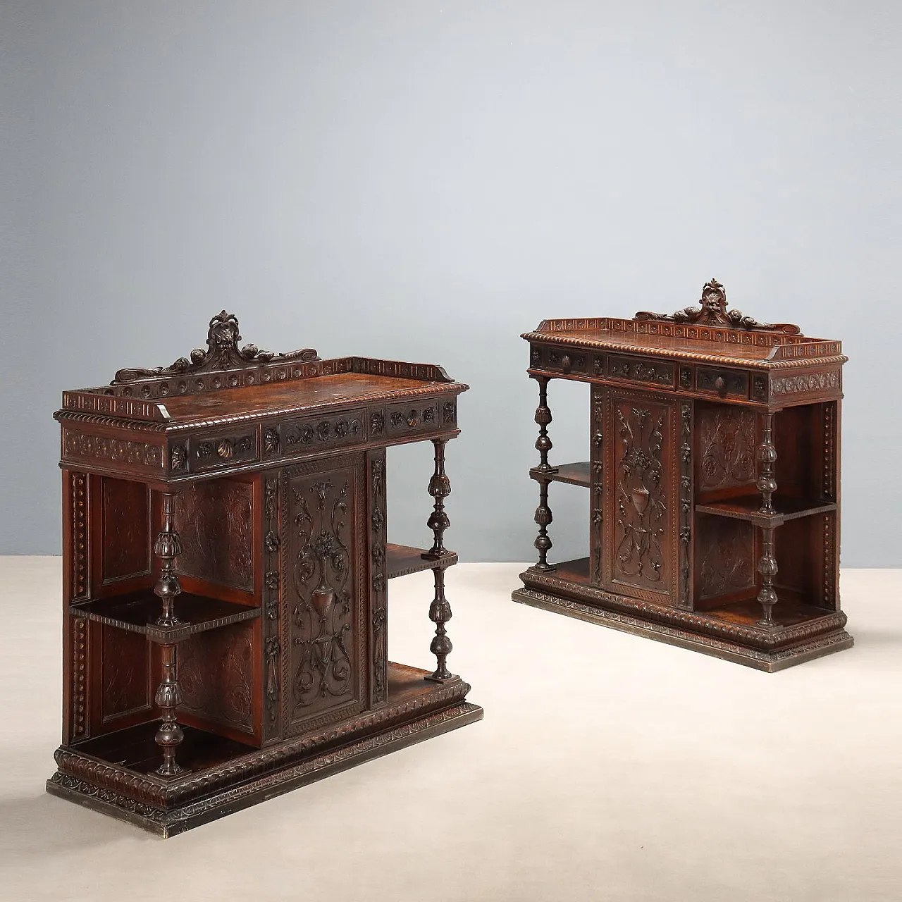 Coppia di credenze neobarocche in legno, fine '800 1