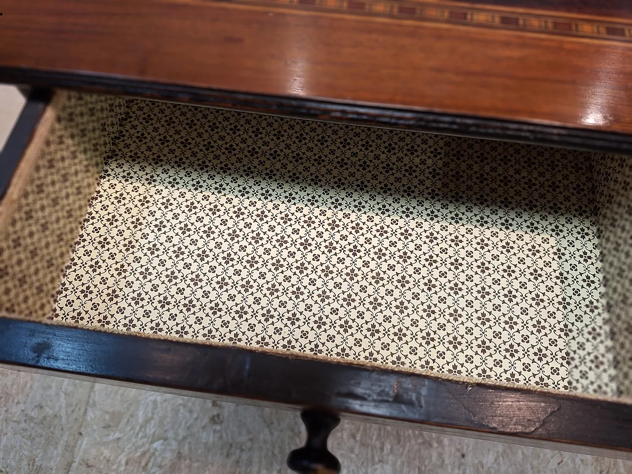 Napoleon III style coffee table, 1880 13