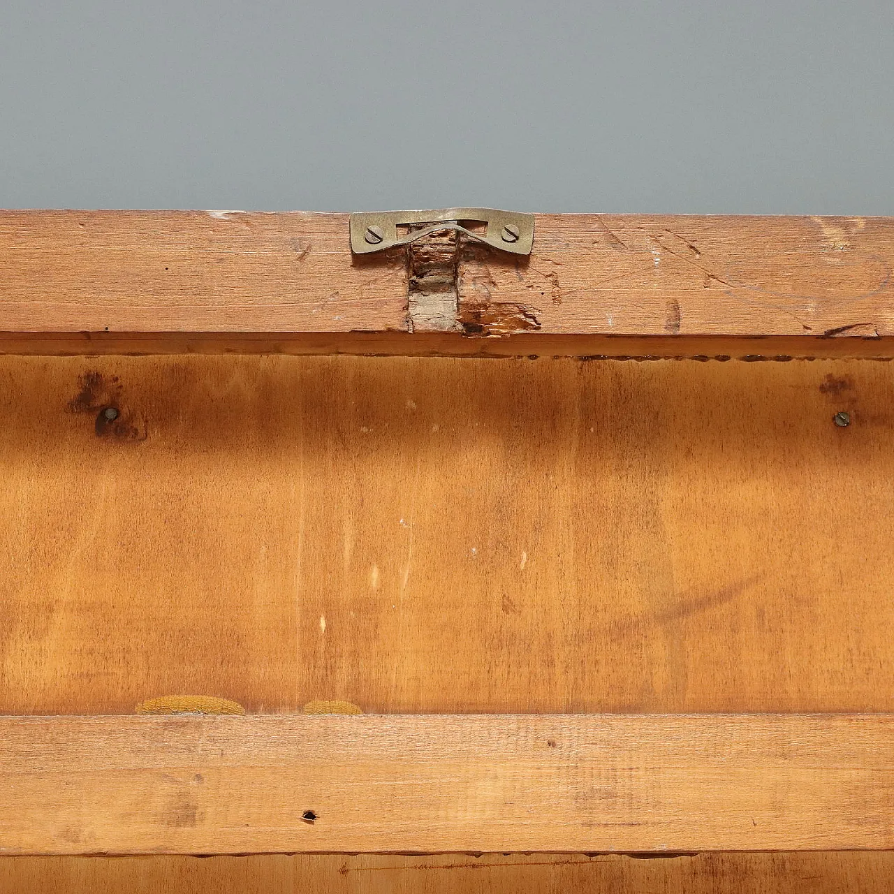 Appendiabiti con cappelliera e struttura in rovere e tessuto, '900 9