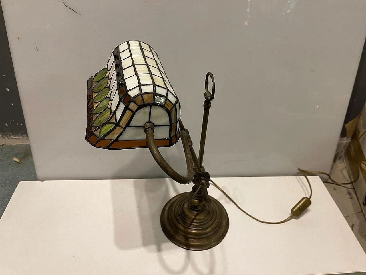 Tiffany desk lamp in bronze, 1970s 6