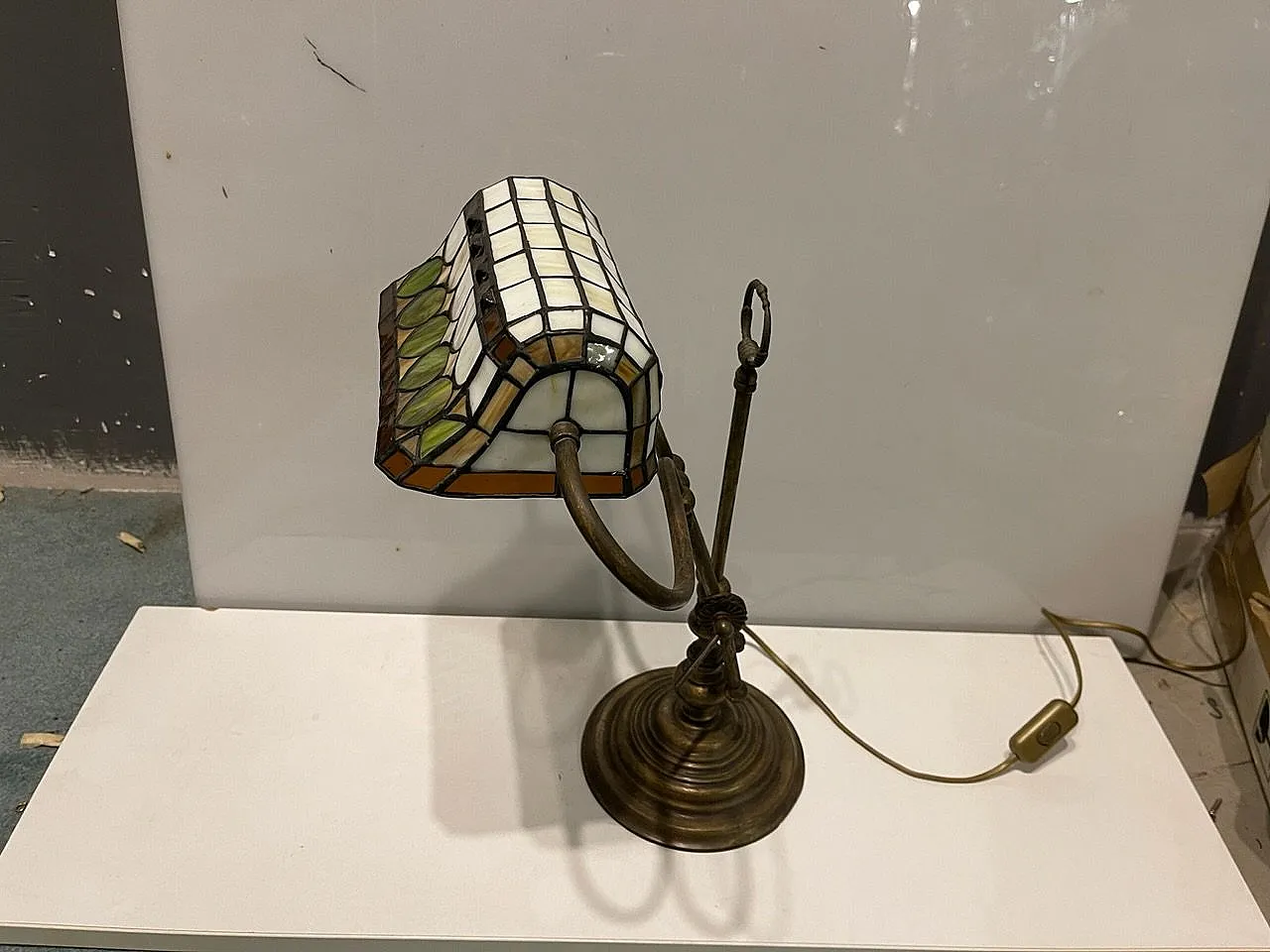 Tiffany desk lamp in bronze, 1970s 10