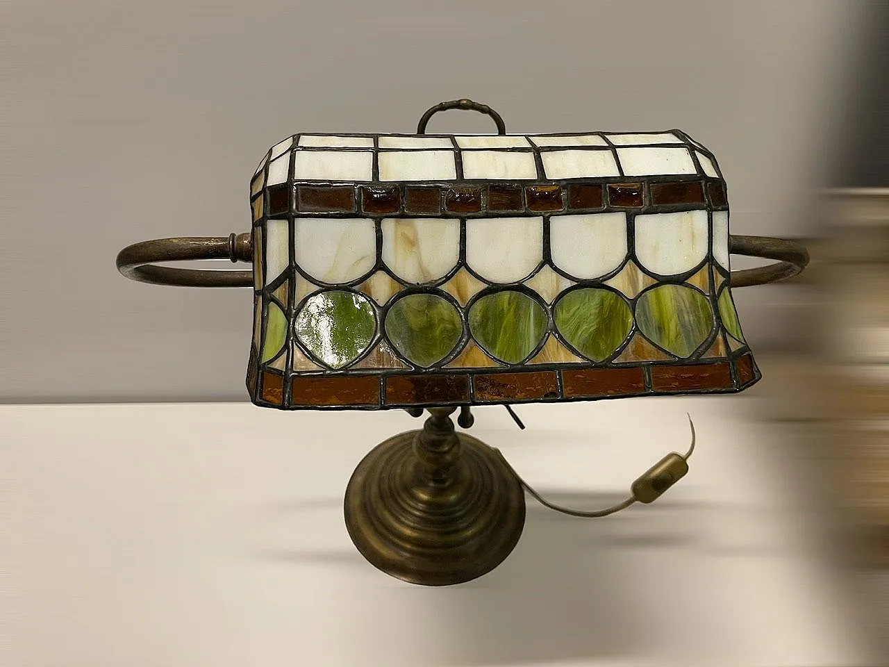 Tiffany desk lamp in bronze, 1970s 12