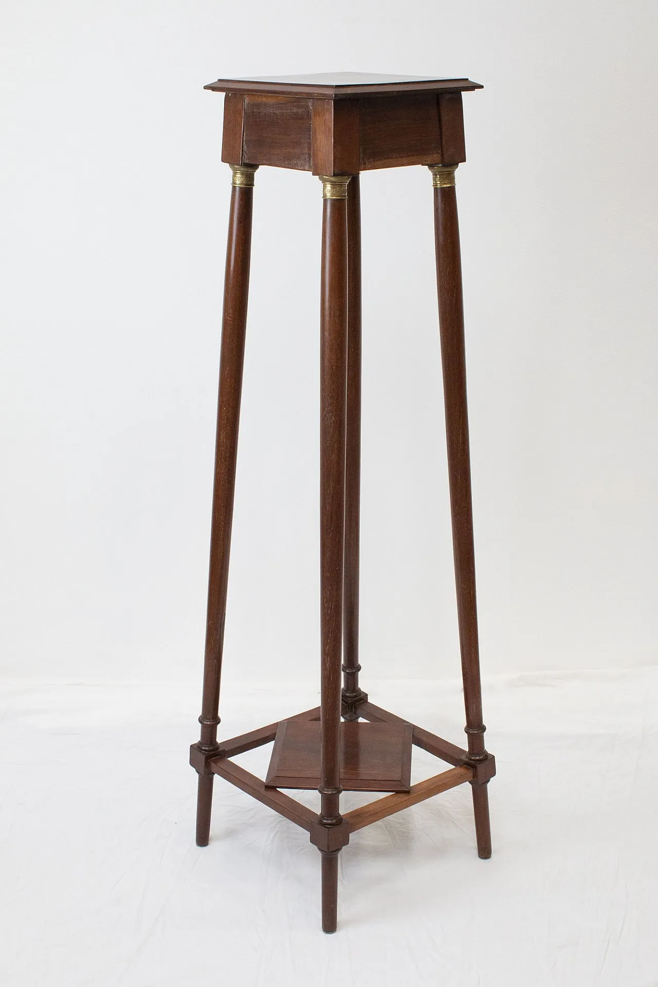 Empire-style perch, 19th century 1