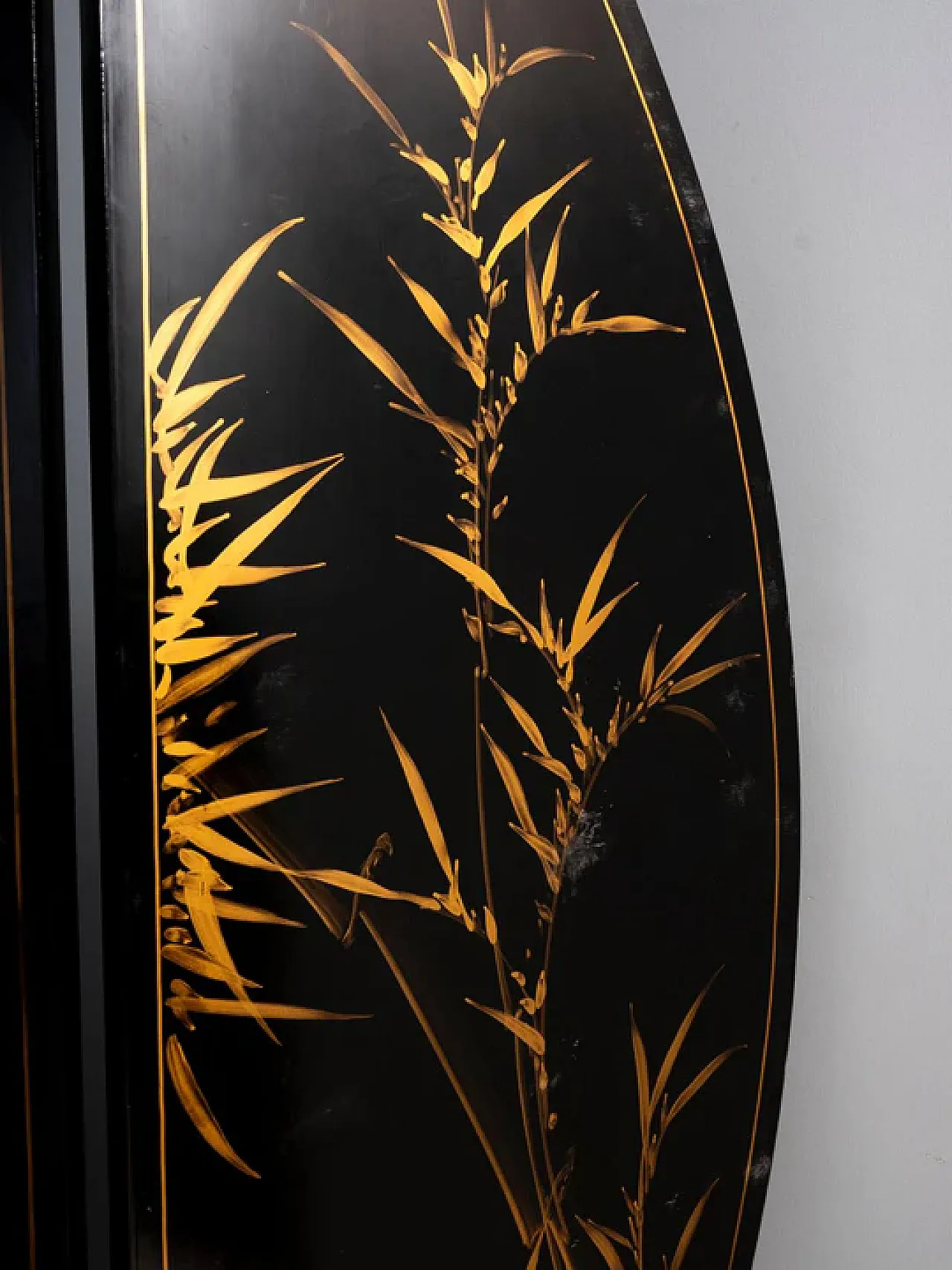 Export lacquer and mother-of-pearl folding screen, mid-20th century 9