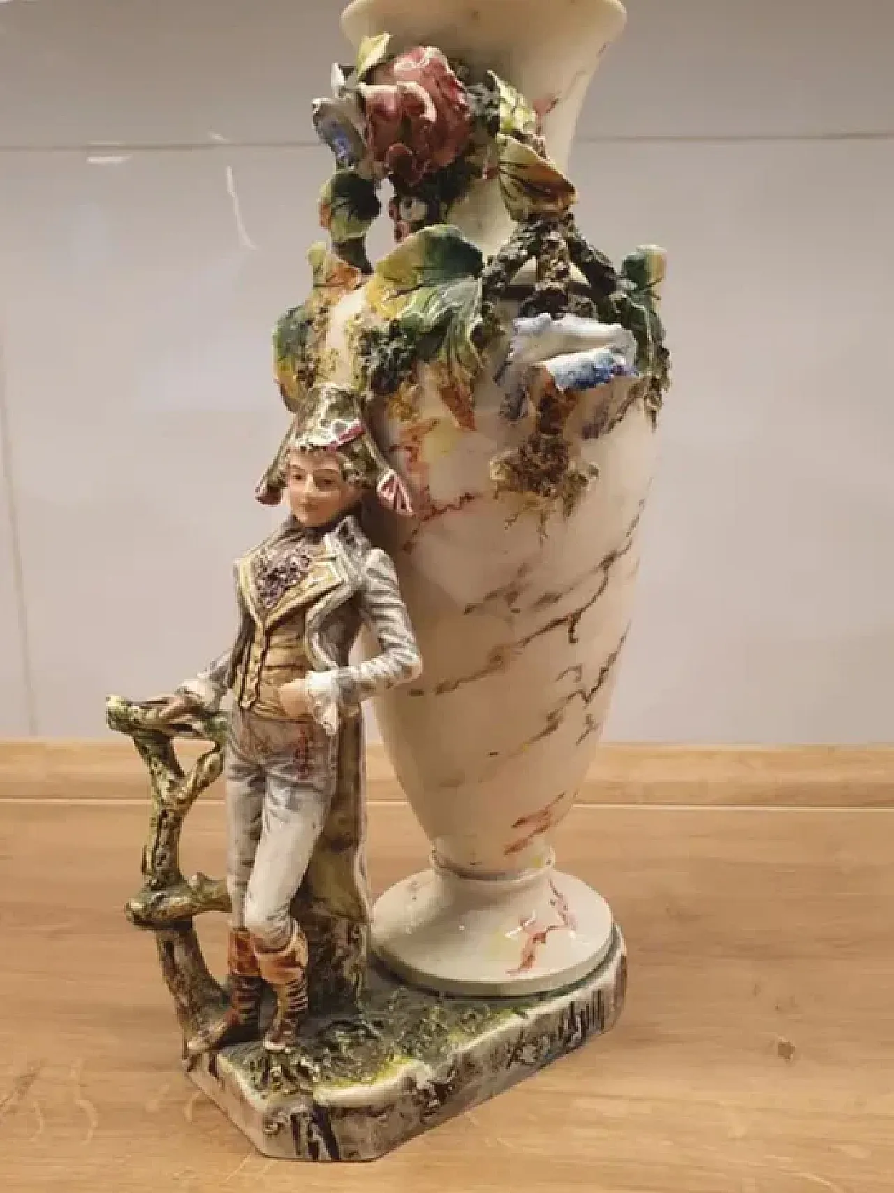 Porcelain vase with napoleonic figure, late 19th century 2