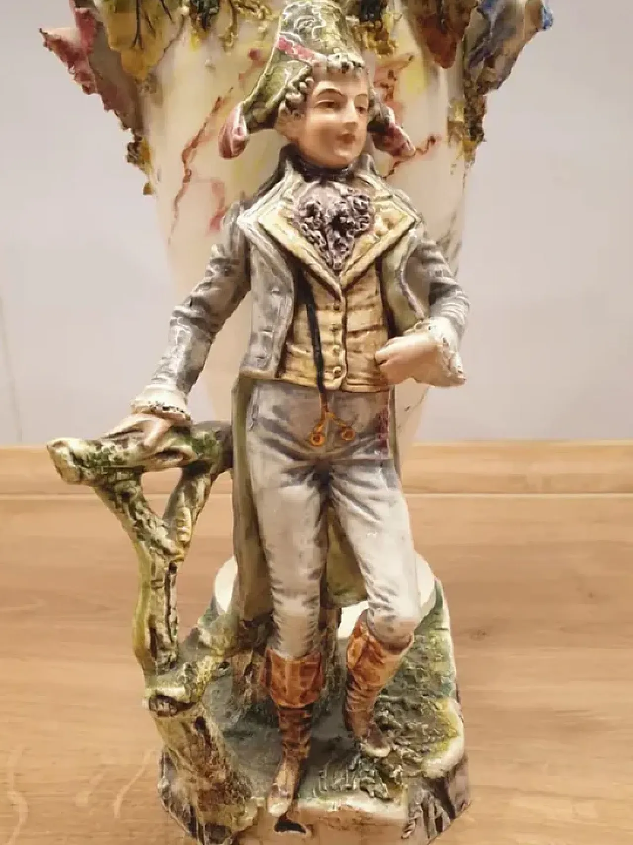 Porcelain vase with napoleonic figure, late 19th century 3