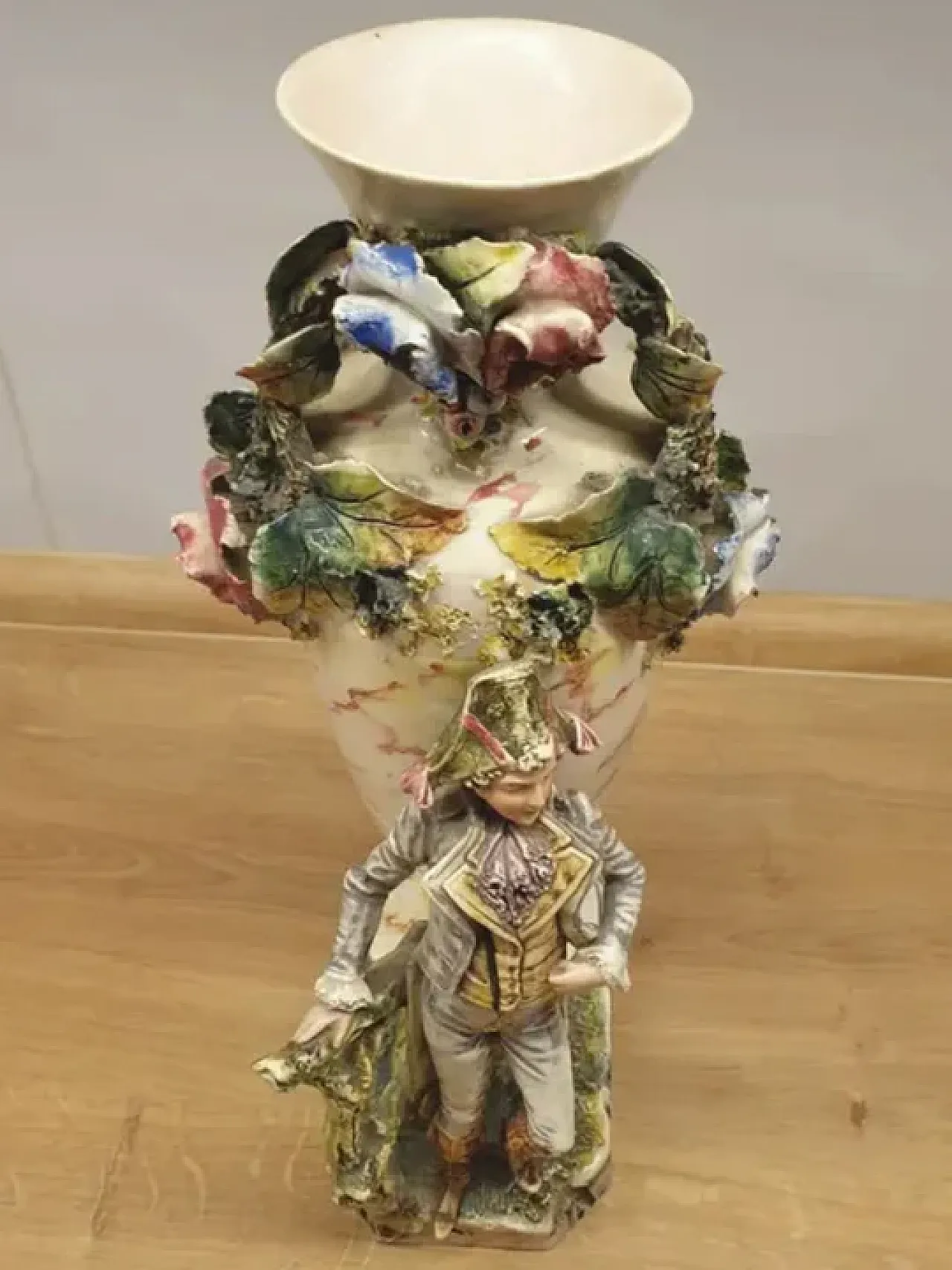 Porcelain vase with napoleonic figure, late 19th century 8