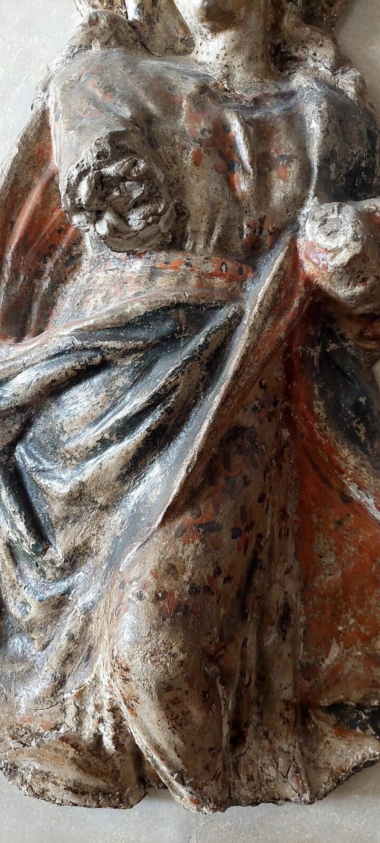 Madonna in high relief in stucco and papier-mâché, early 18th century 2