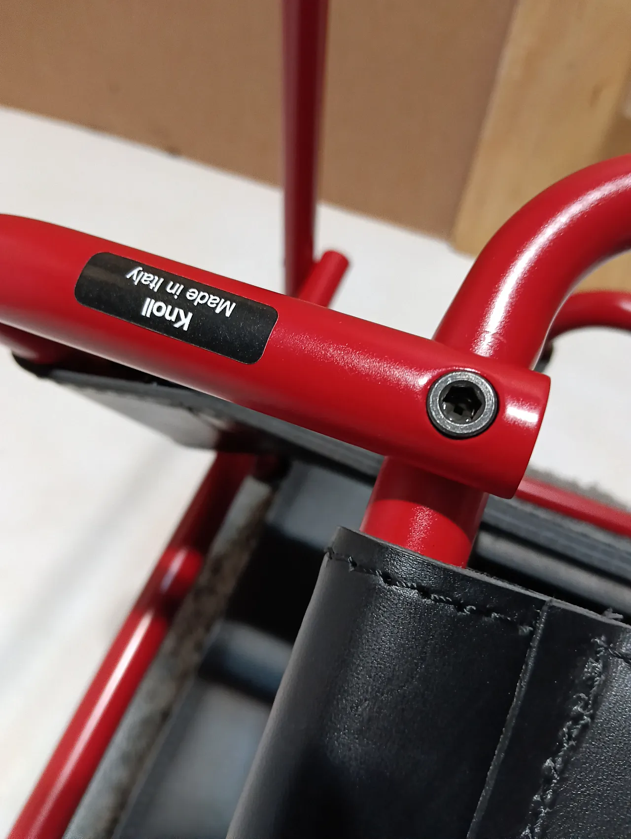 Wassily B3 armchair by Knoll in black leather in structure, 2000s 86