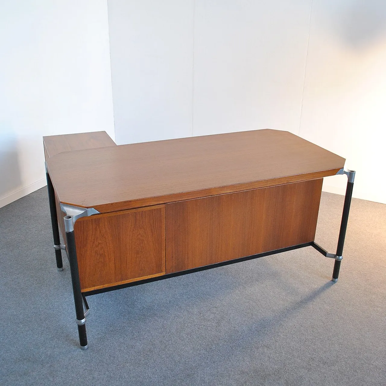 Desk by Ico Parisi for MIM, 1960s 10
