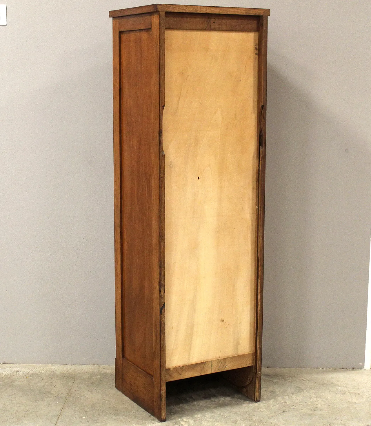 Filing cabinet with oak archive filing shutter, early 1900s 13