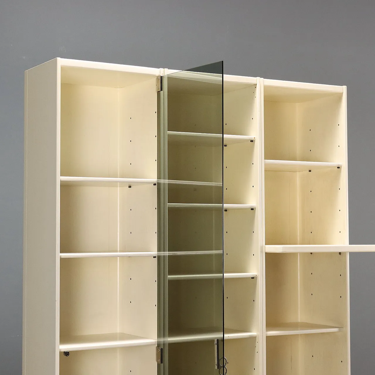 Vetrina con anta battente con impiallacciatura laccata, '900 4