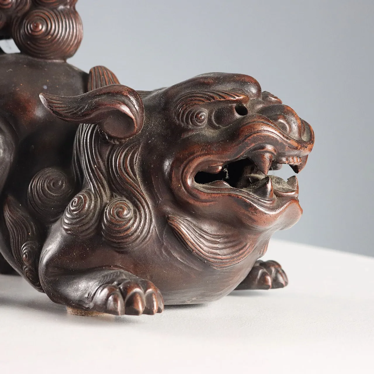 Dark patina bronze sculpture depicting a dog, 20th century 3