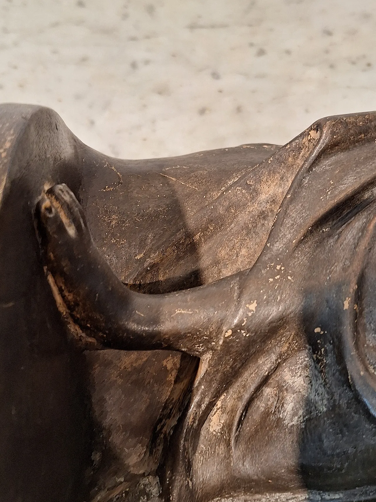 Venus statue in faux bronze patinated terracotta, 20th century 11