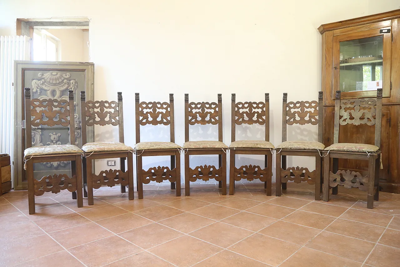 7 Neo-Renaissance chairs in solid walnut wood, 1940s 2