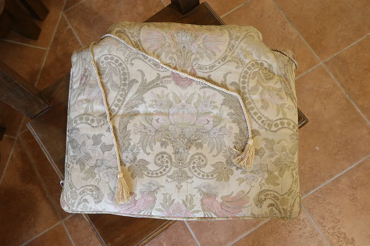 7 Neo-Renaissance chairs in solid walnut wood, 1940s 5