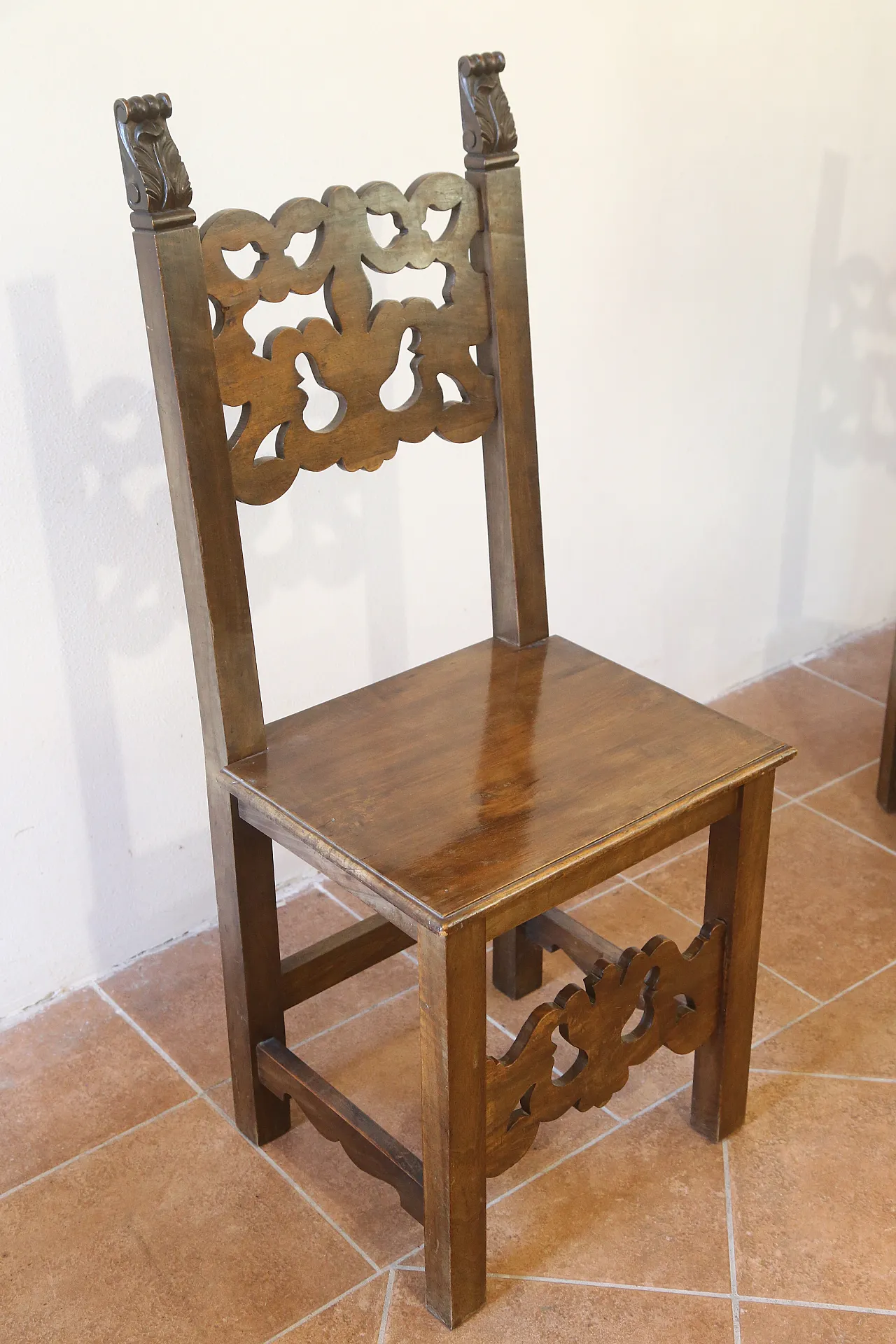 7 Neo-Renaissance chairs in solid walnut wood, 1940s 17