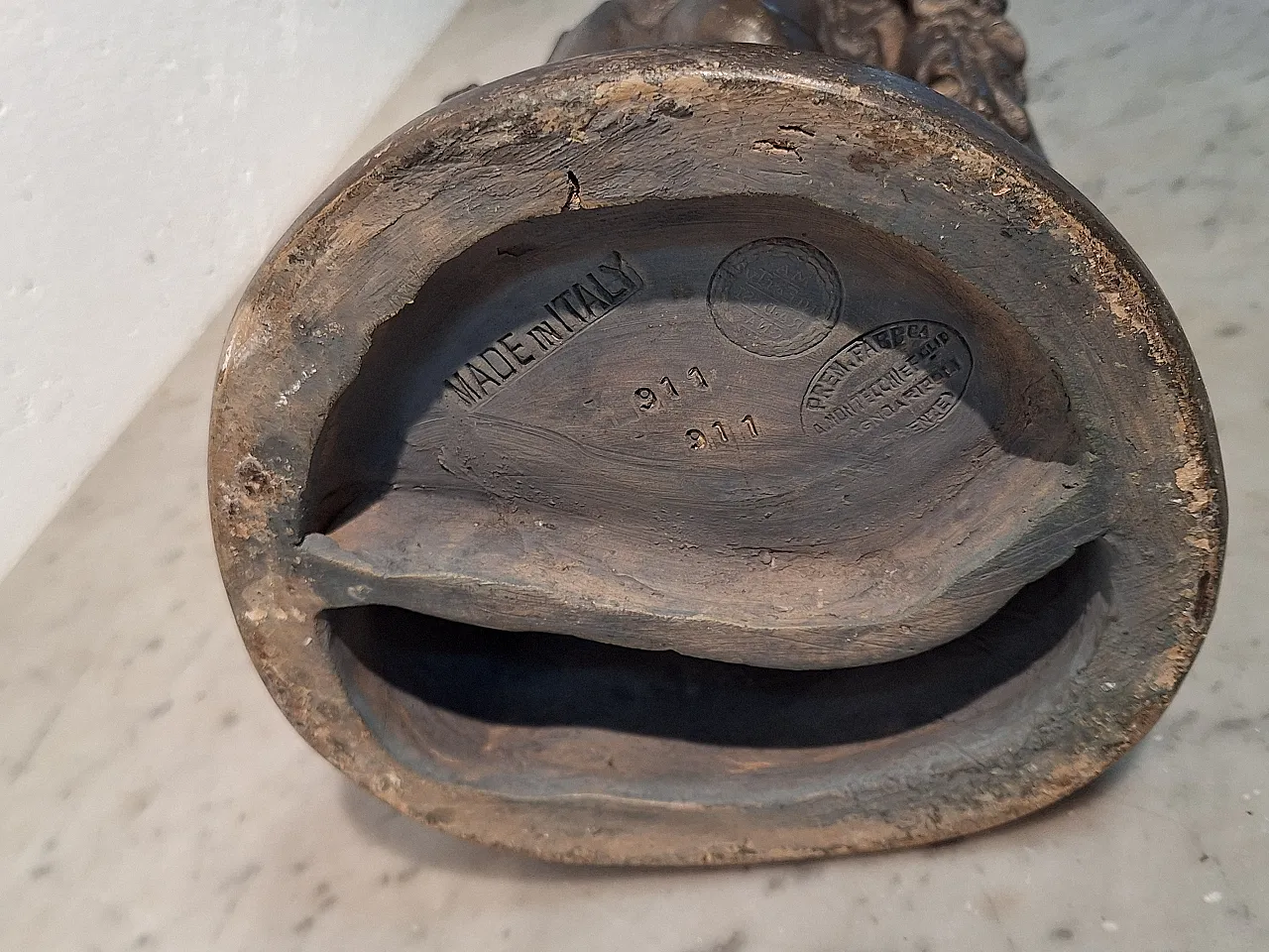 Venus statue in faux bronze patinated terracotta, 20th century 32