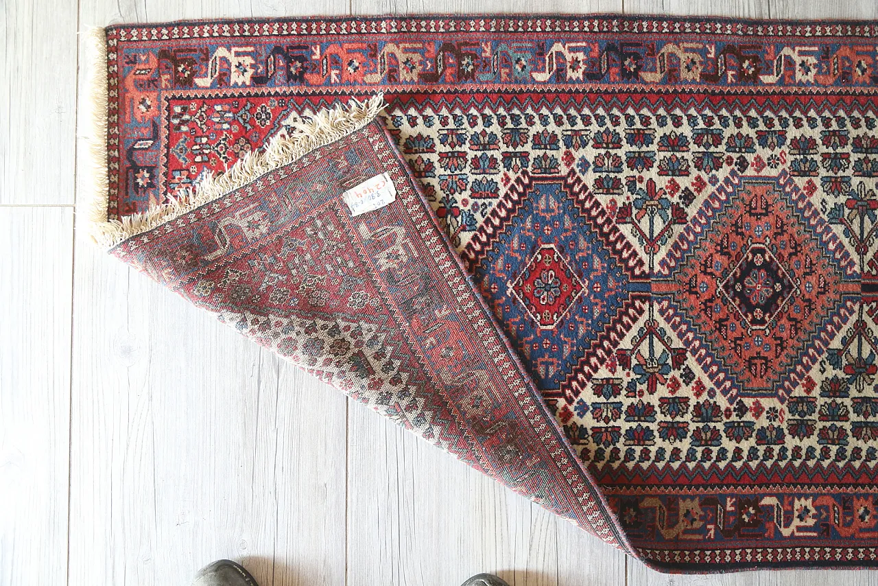 Hand-knotted Caucasian Shirvan lane carpet, 60s 16