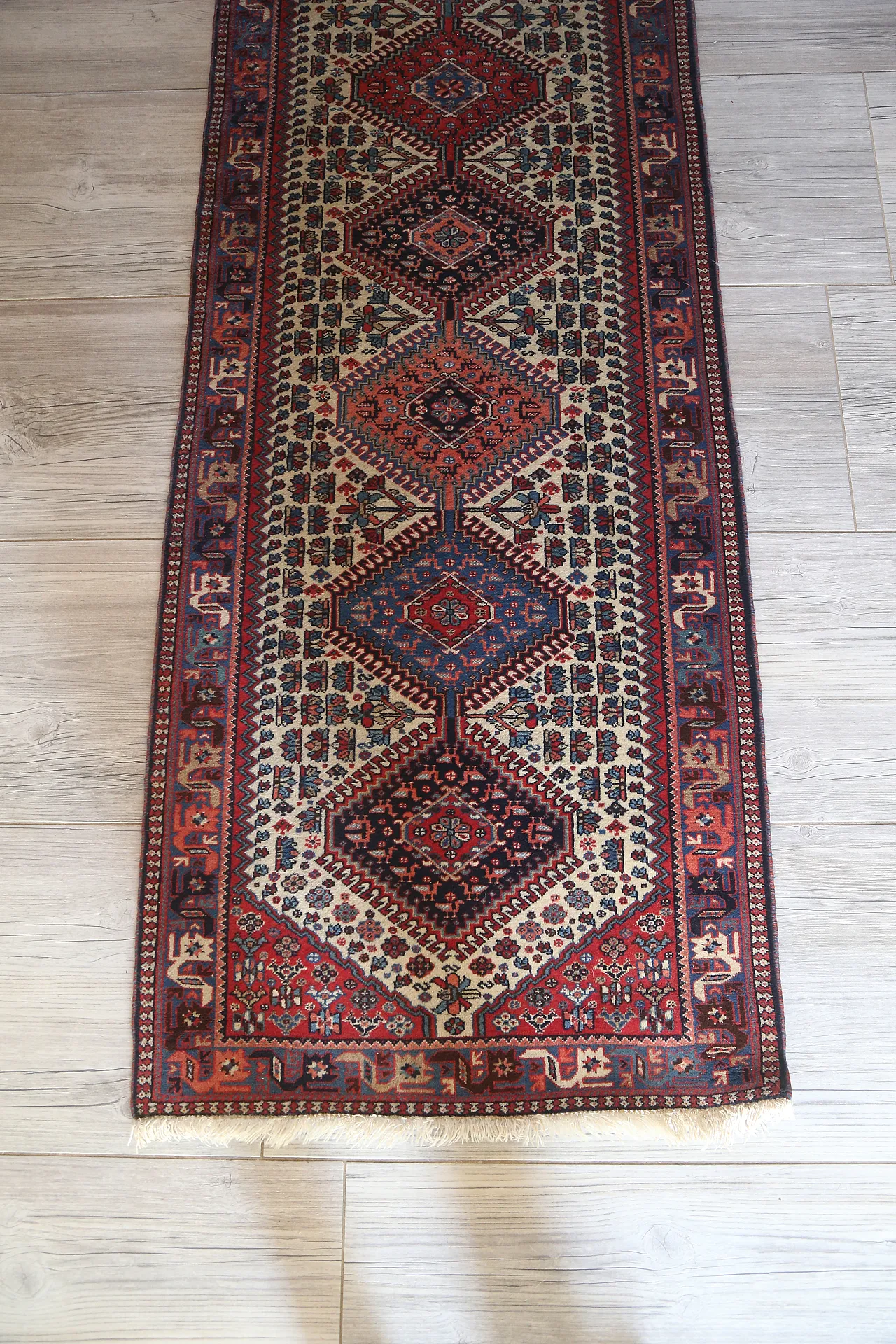 Hand-knotted Caucasian Shirvan lane carpet, 60s 23