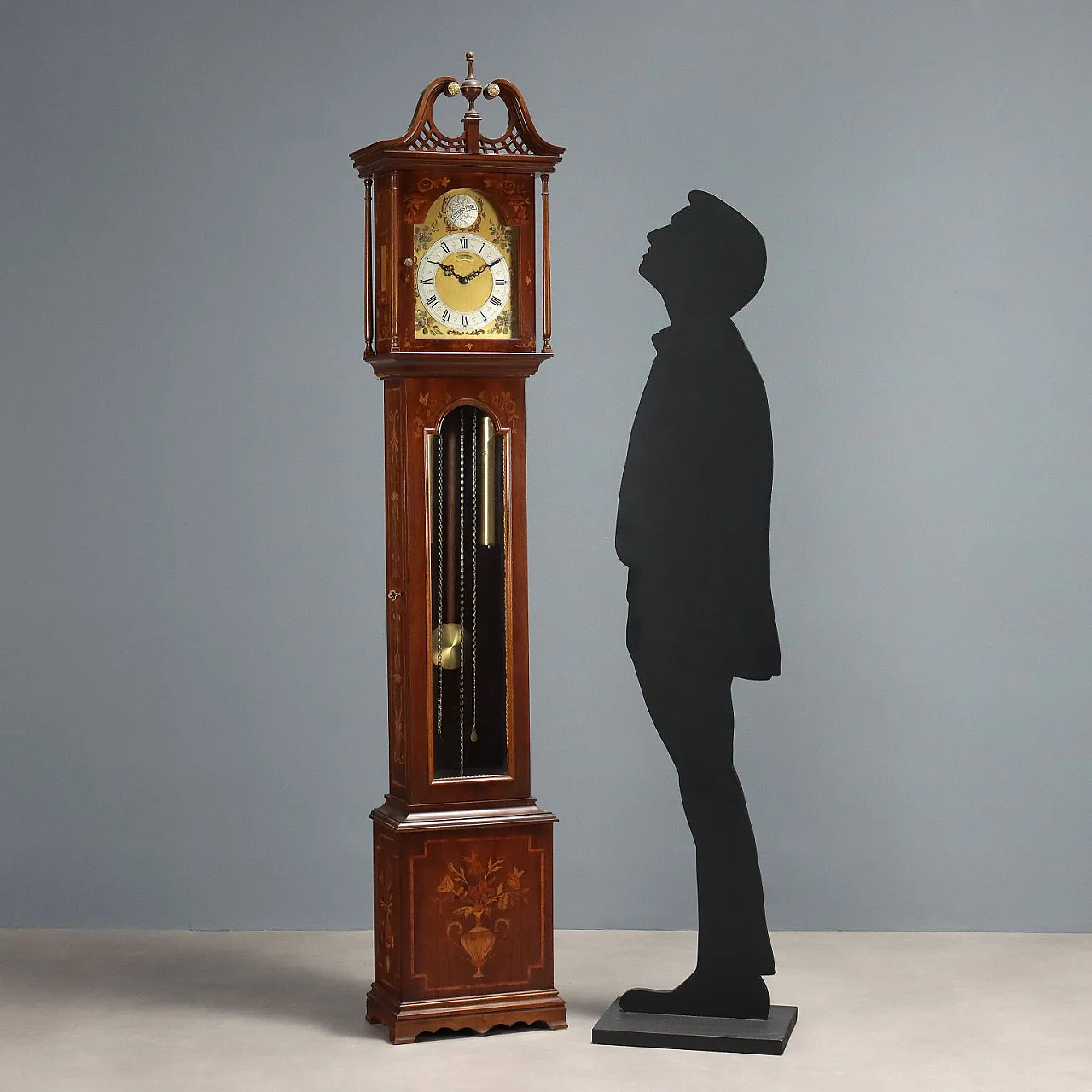 Grandfather clock Queen Anne style in walnut, 20th century 3
