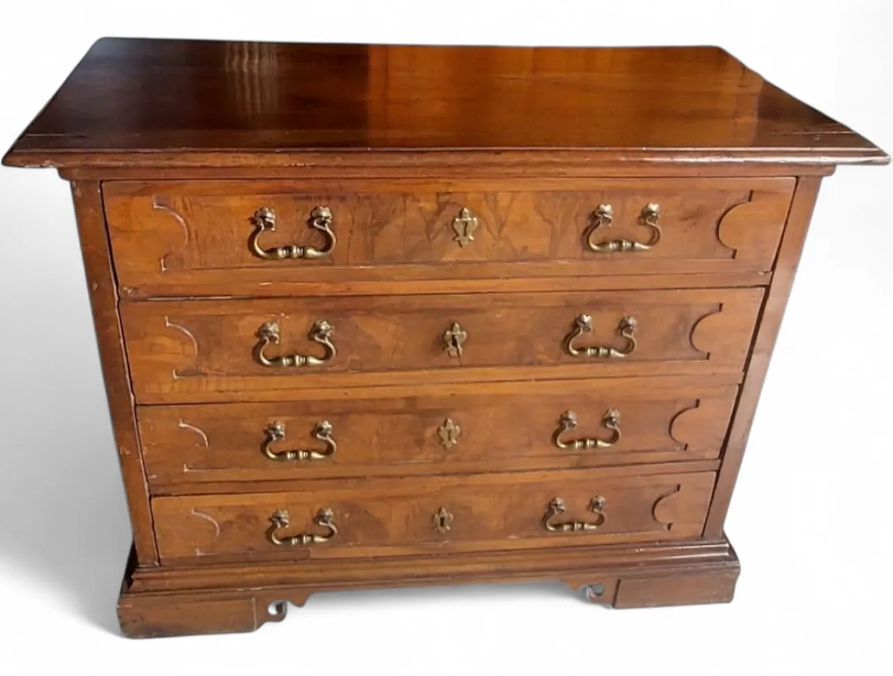 Walnut drawer, 17th Century 14