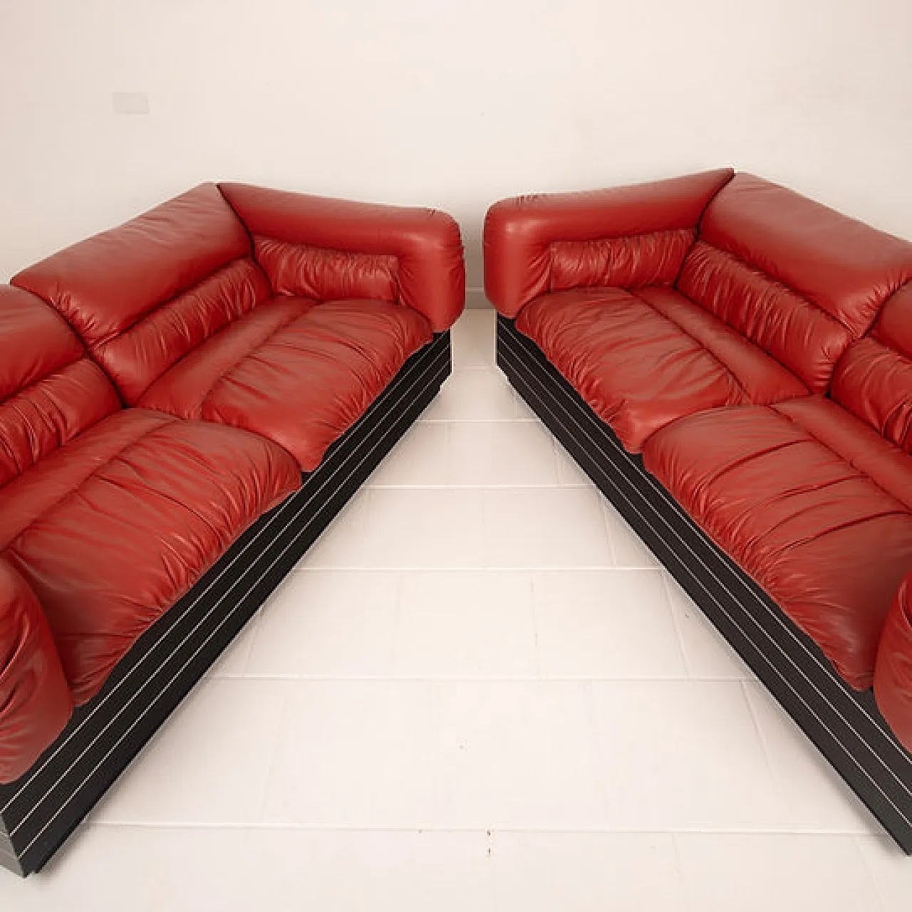 Pair of Strato sofas by Giovanni Offredi for Saporiti, 1970s 2