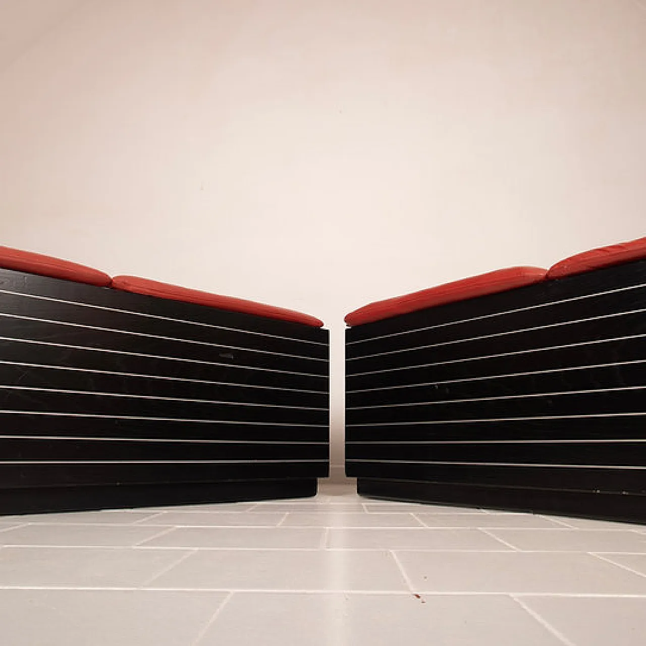 Pair of Strato sofas by Giovanni Offredi for Saporiti, 1970s 5