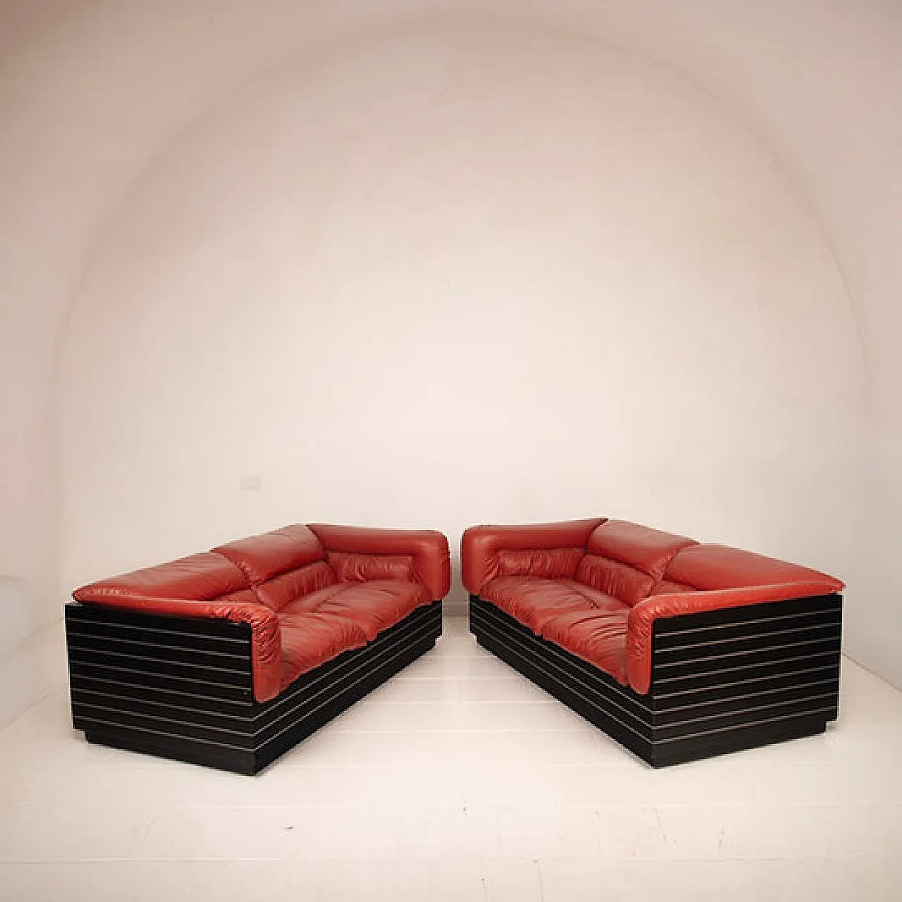 Pair of Strato sofas by Giovanni Offredi for Saporiti, 1970s 9
