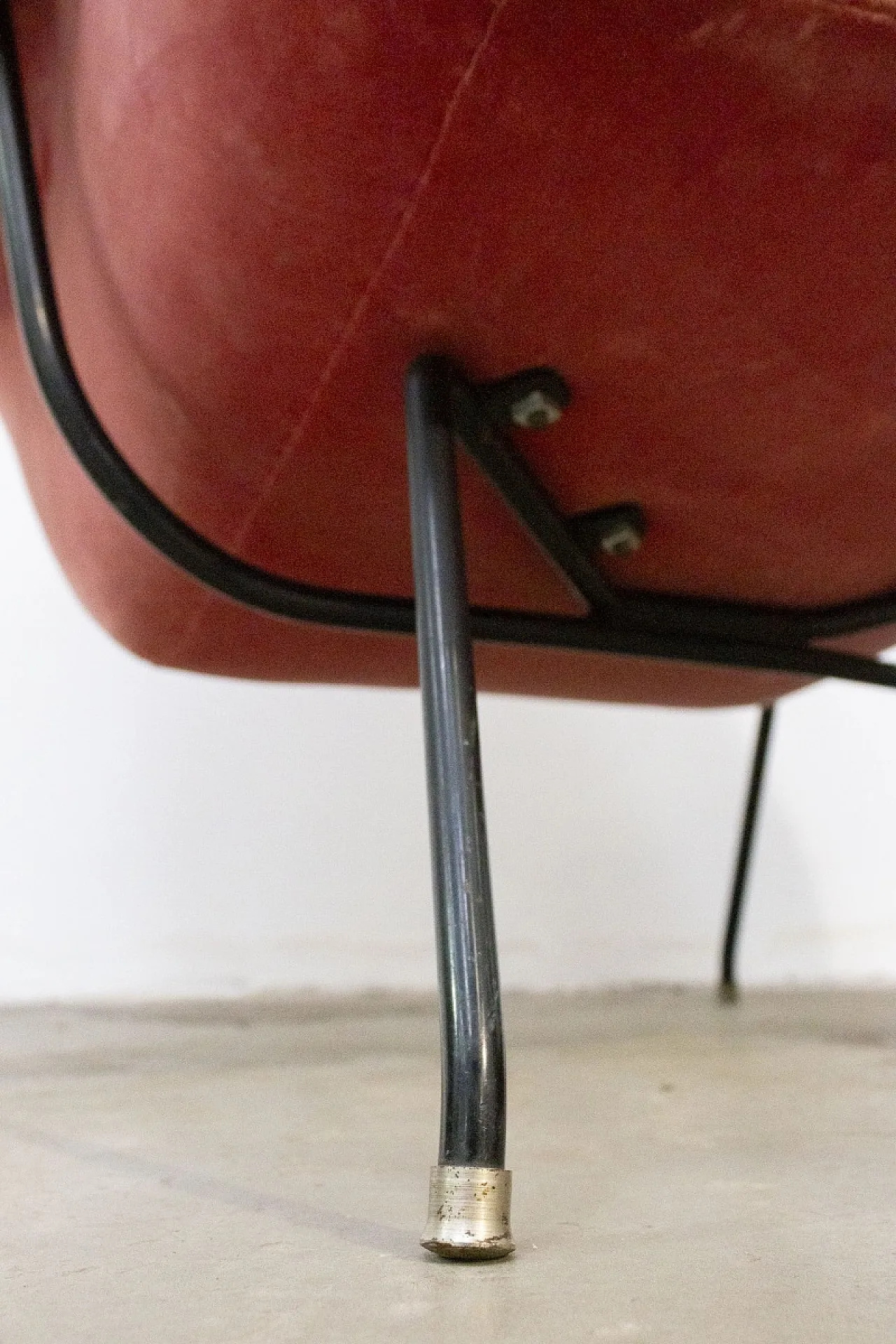 Eero Saarinen Womb chair for Knoll, 1960s 9