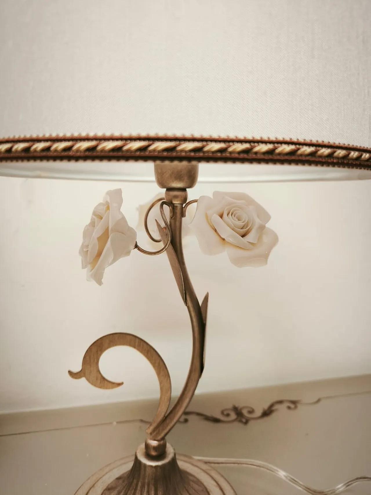 Pair of lamps with ceramic roses and fabric lampshades, 1980s 2