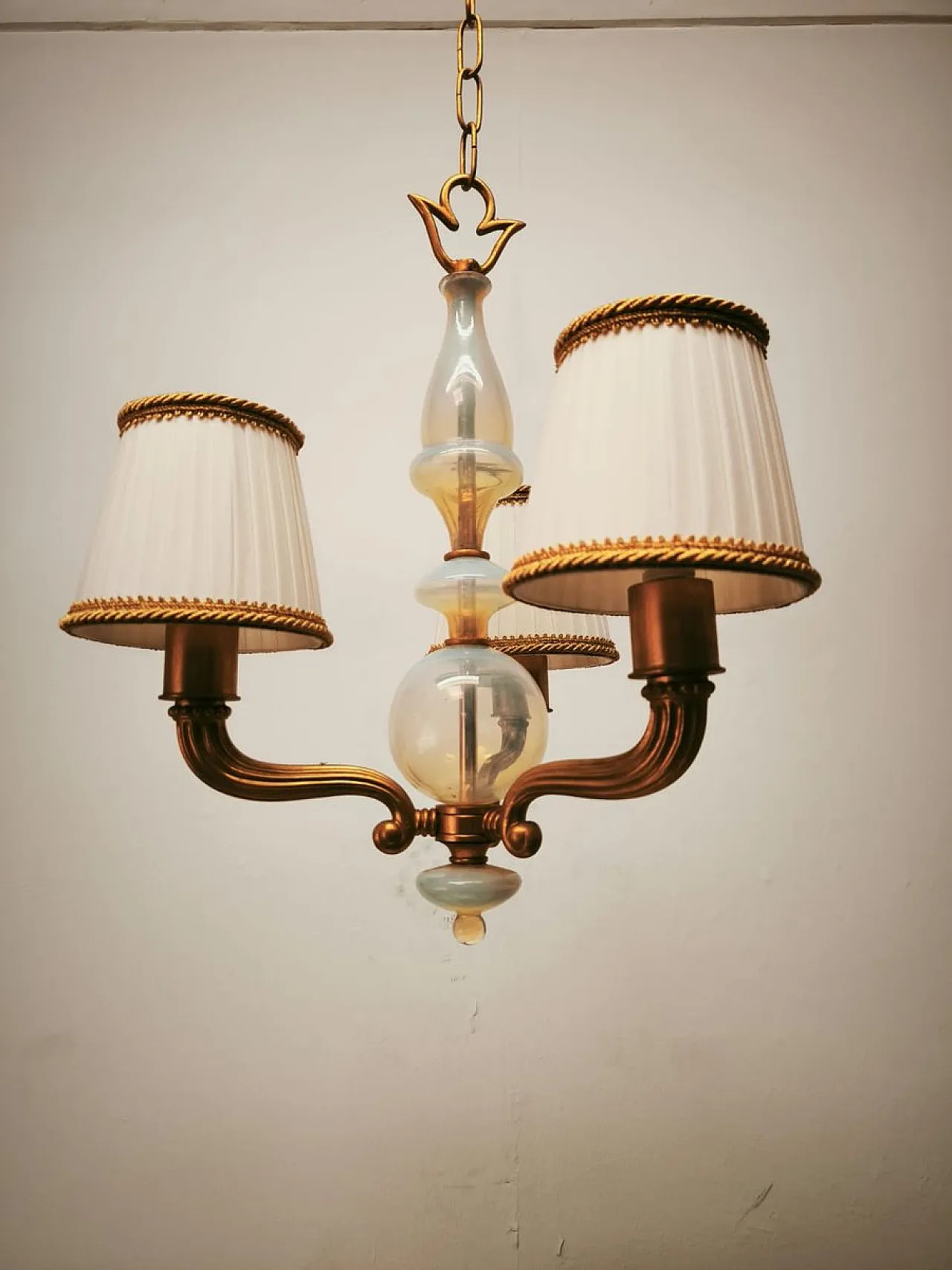 Brass and Murano glass chandelier with silk lampshades, 1950s 20