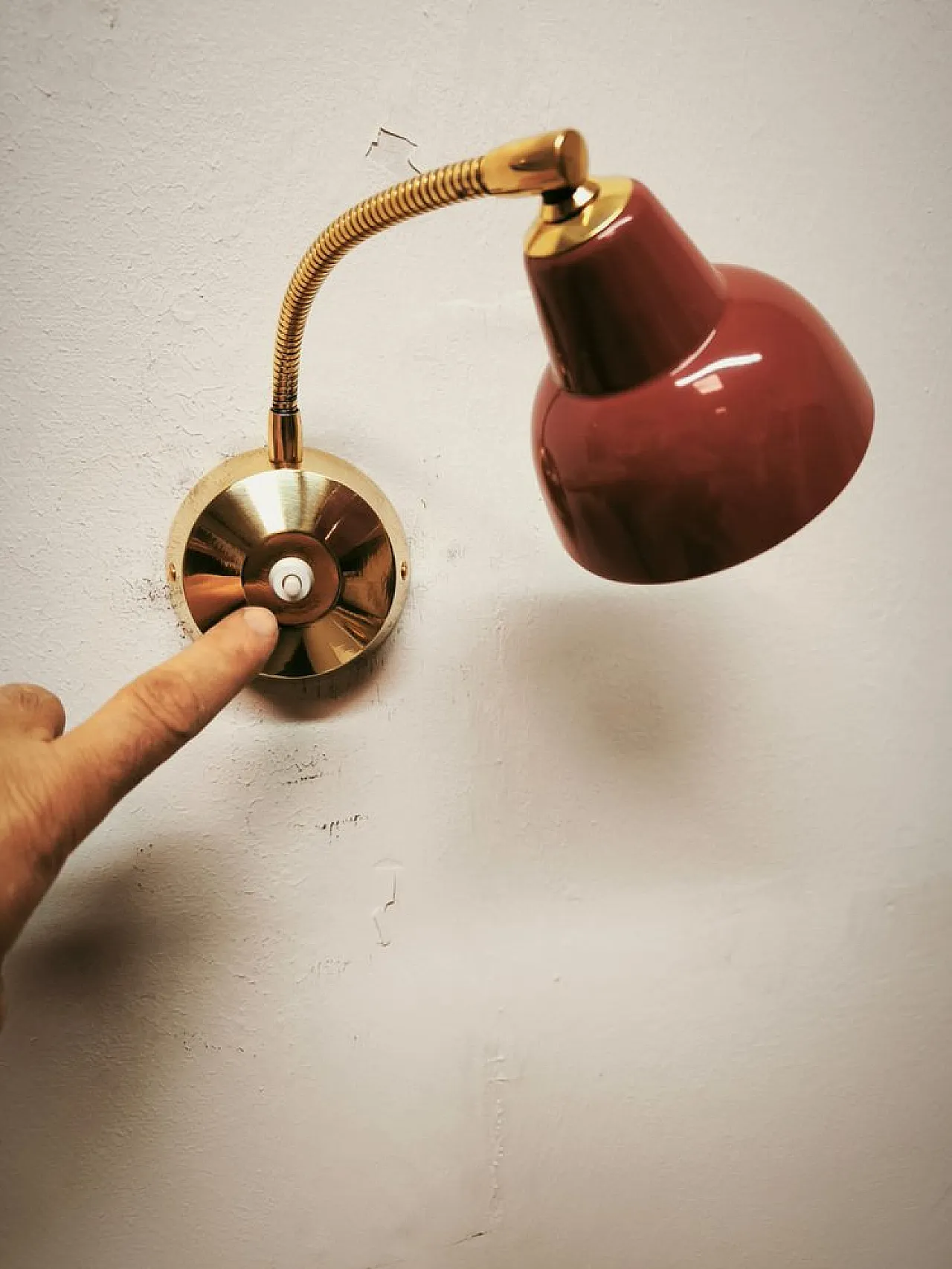 Adjustable wall light with push-button ignition, 1960s 2