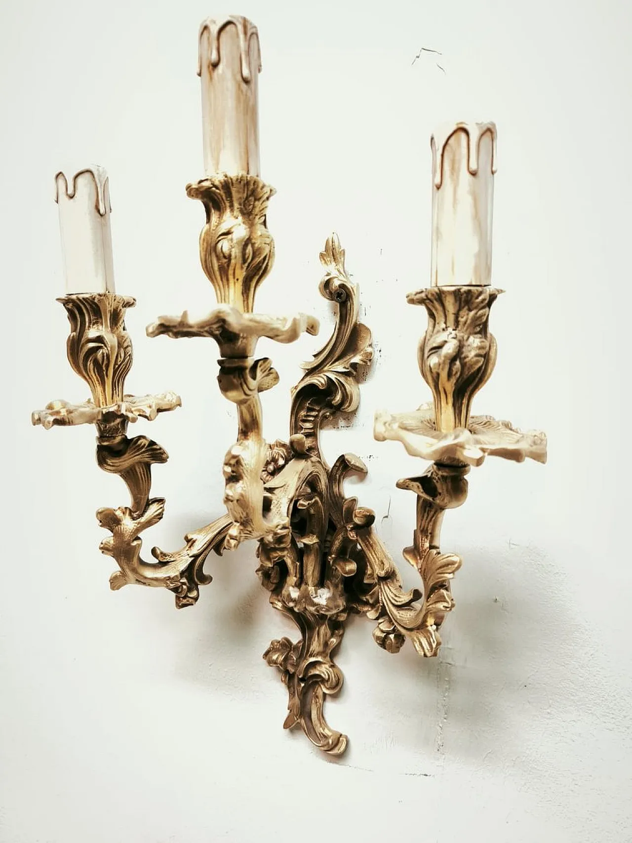 Three-light bronze wall lamp, 19th century 1