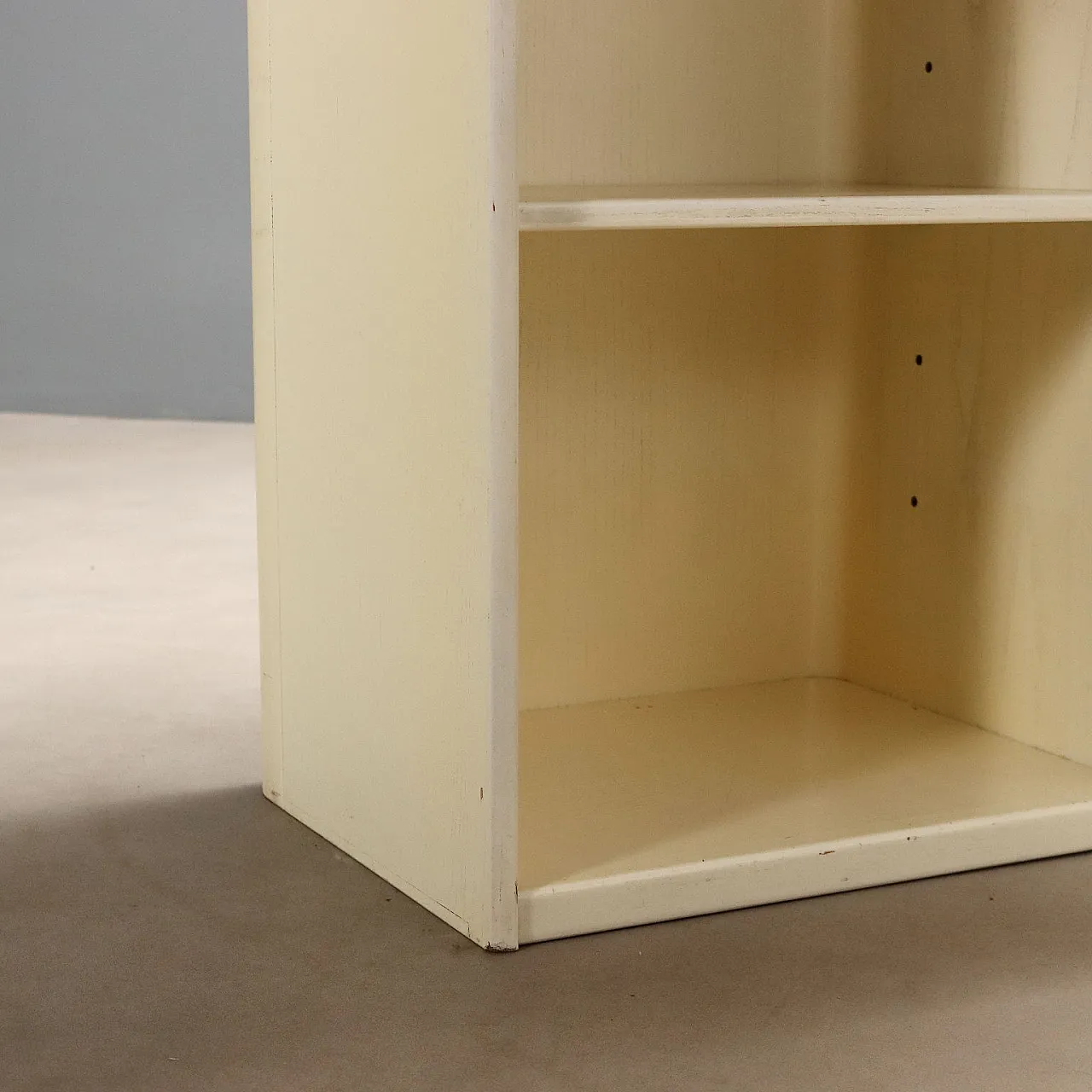 Libreria in legno impiallacciato laccato e vetro, '900 9