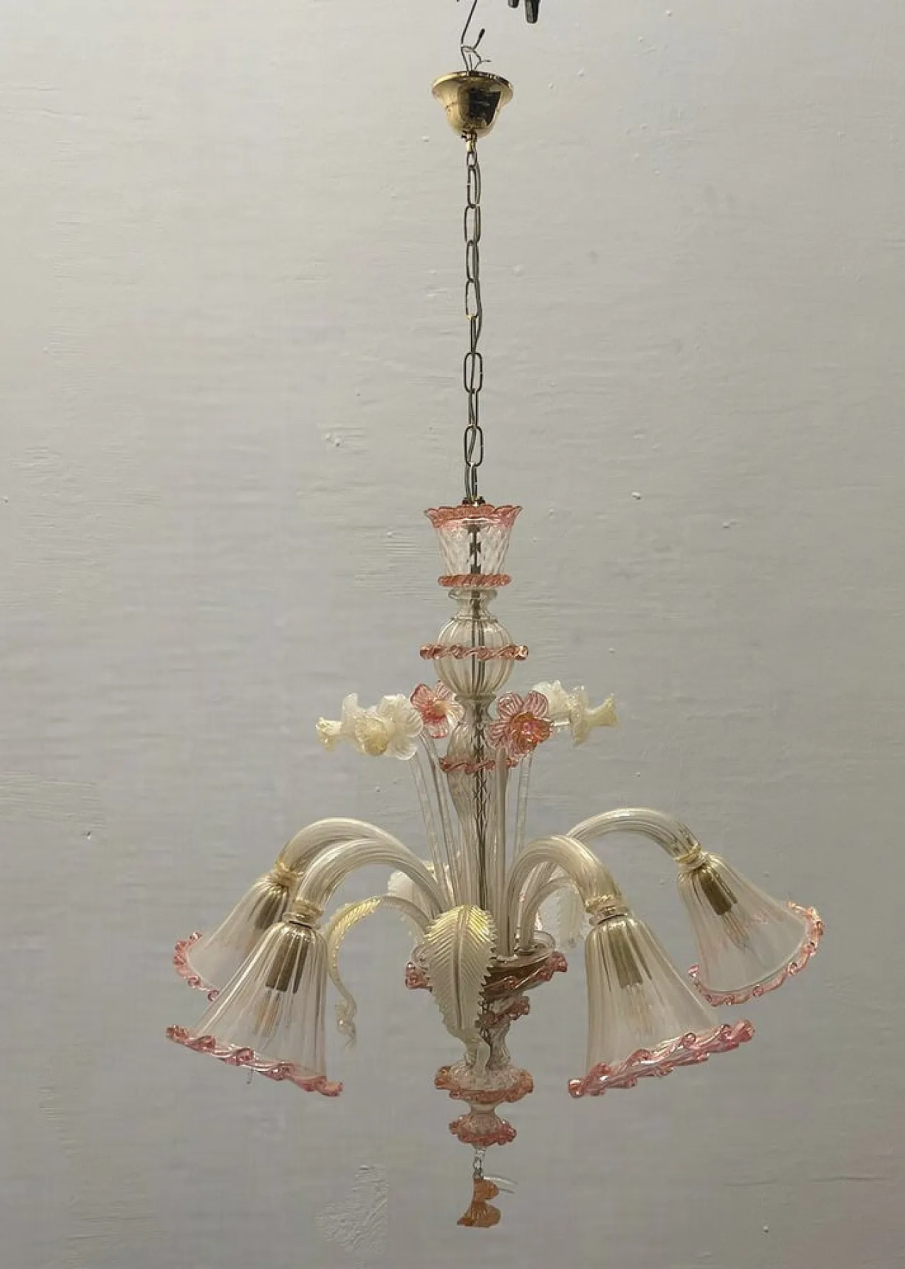 Pair of Murano glass chandeliers, Venice, 1960s 17