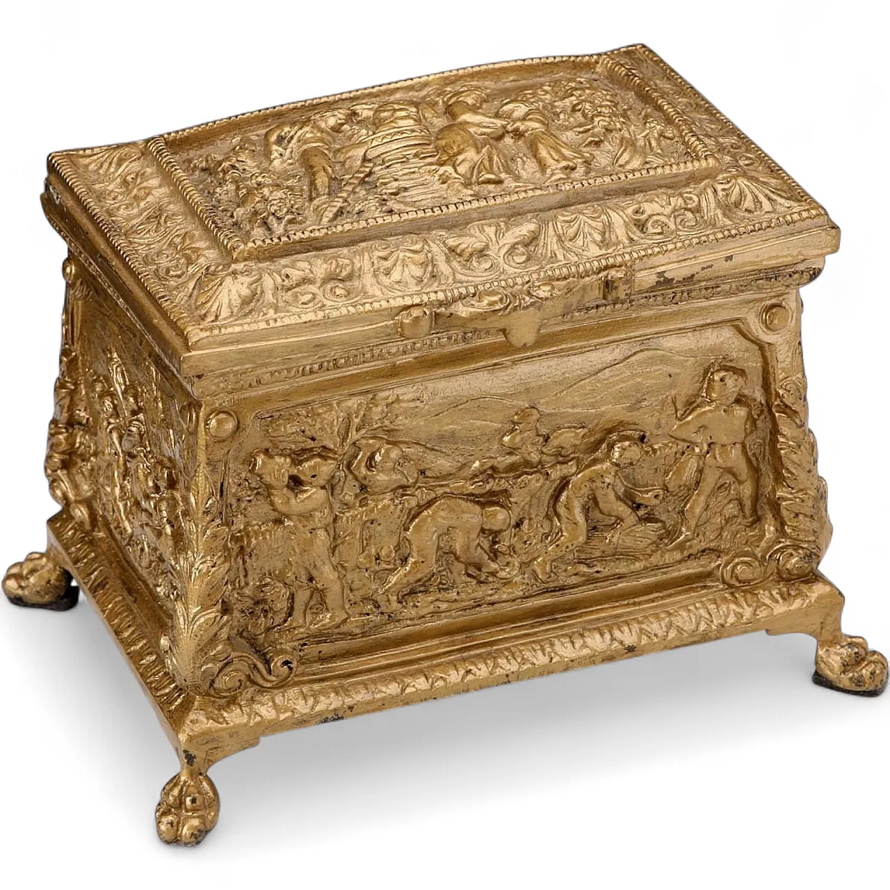 Cofanetto in bronzo sbalzato e cesellato, '900 10