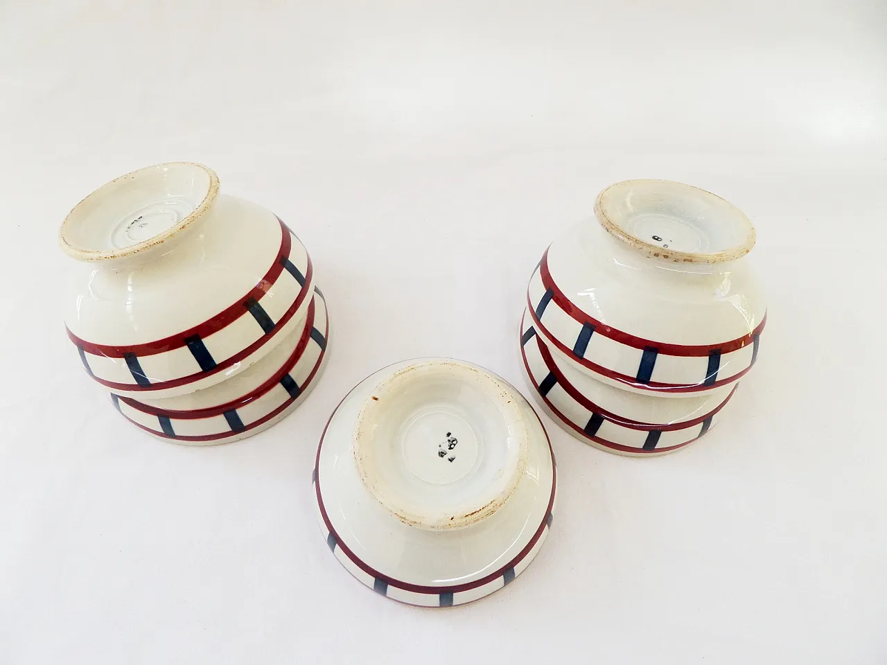 5 footed café au lait bowls from Badonviller pottery, 50s 3