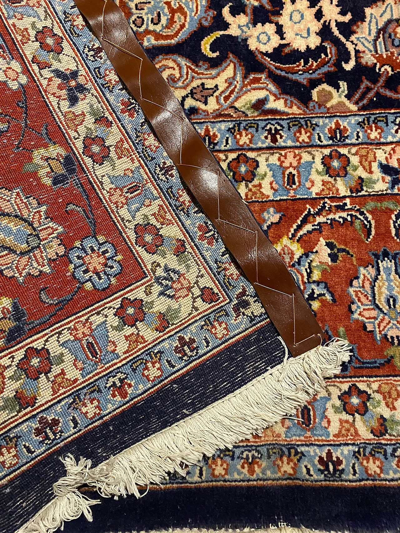 Elegant Persian Kum carpet, 80s 3